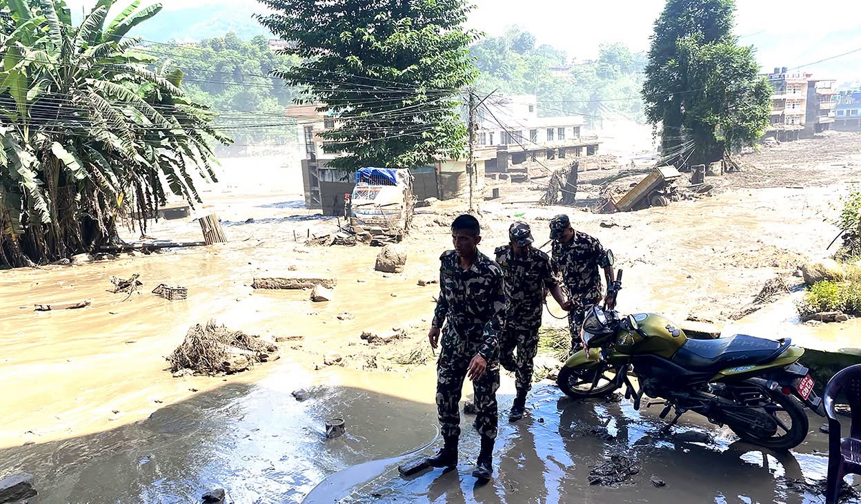 बाढी प्रभावित क्षेत्रमा १३ हजार २९५ सुरक्षाकर्मी परिचालन