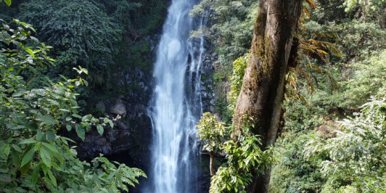 आहा, यस्तो पो झरना !