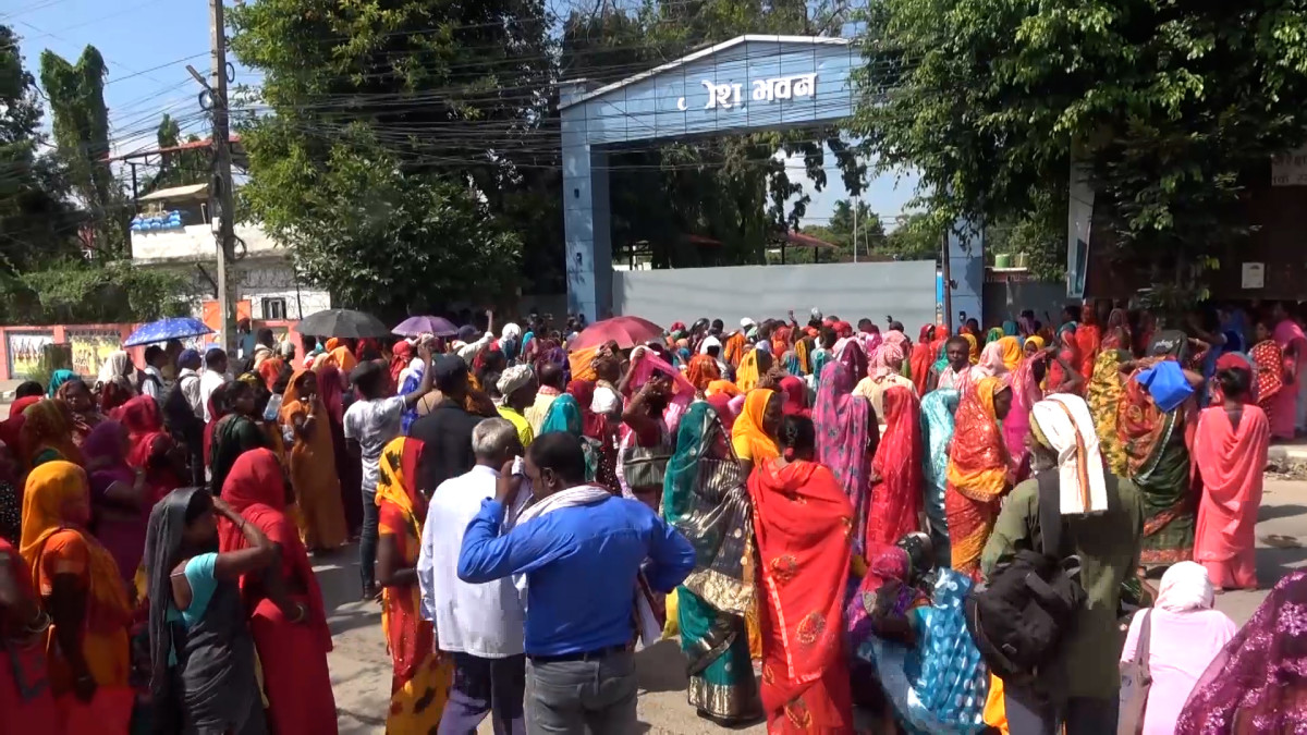 पहिचान र पुनःस्थापनाको माग गर्दै जनकपुरधाममा मुक्त हरवा–चरवाको प्रदर्शन
