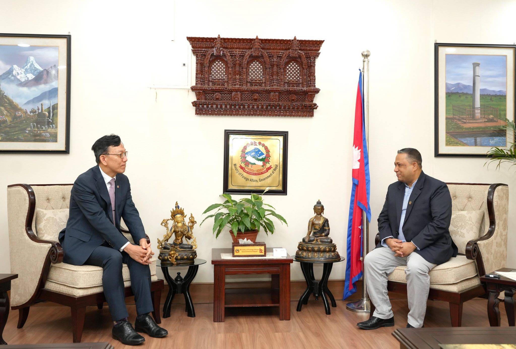 नेपाल–दक्षिण कोरिया सम्बन्ध थप विस्तार गर्न परराष्ट्रमन्त्री खनालको जोड