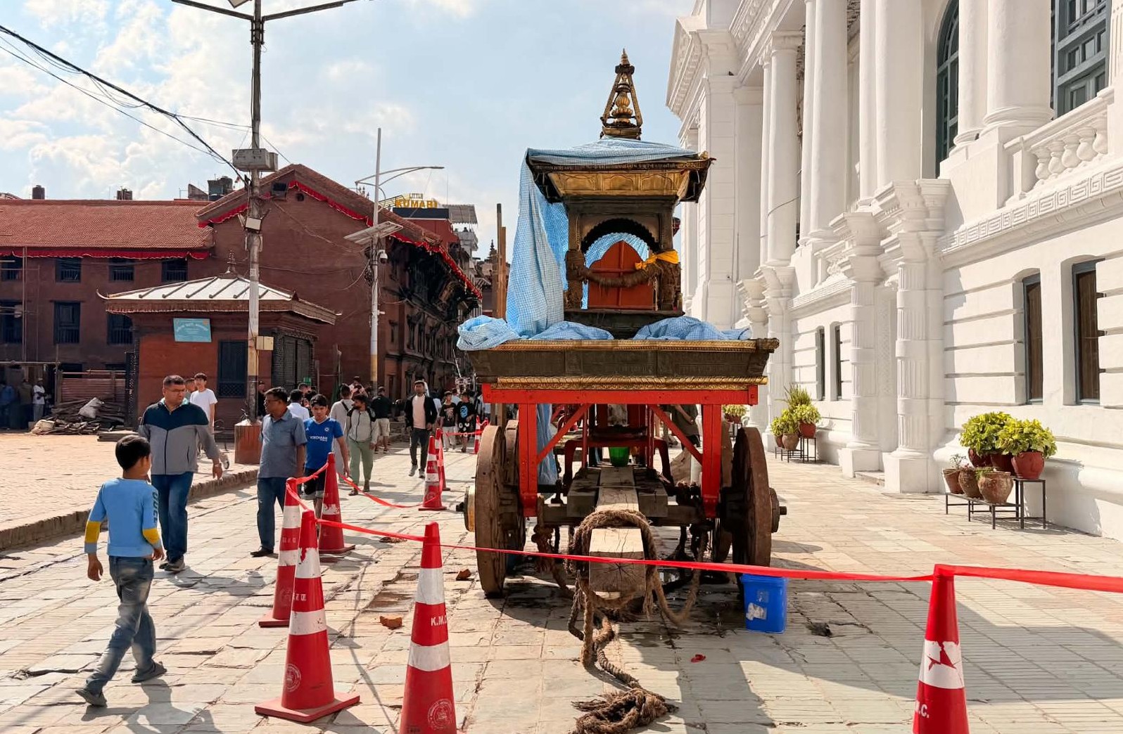 वसन्तपुरमा यसरी हुँदैछ इन्द्रजात्राको तयारी