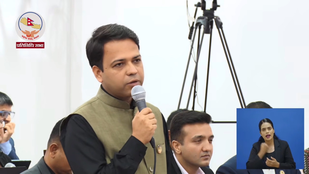 सरुवा–बढुवाको विकृतिबाट मुक्ति माग्दै आचार्यले भने– ‘सरापबाट मलाई बचाइदिनुपर्‍यो सरकार’