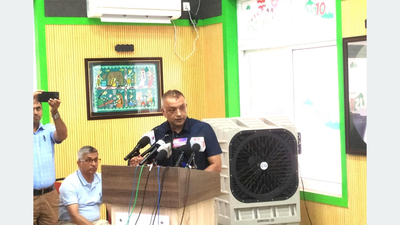 सम्हाल्ने र समेट्ने कुरामा ध्यान दिएर पार्टीलाई एकतावद्ध बनाएर राख्छौँः सभापति थापा