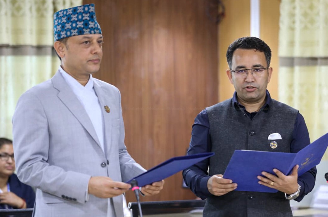 गणेश पराजुलीले लिए संसदीय विशेष समितिको सभापतिको शपथ