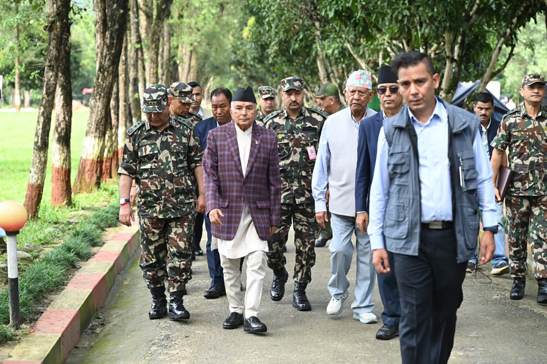 राष्ट्रपति पौडेल बाढी प्रभावित क्षेत्र नुवाकोटमा