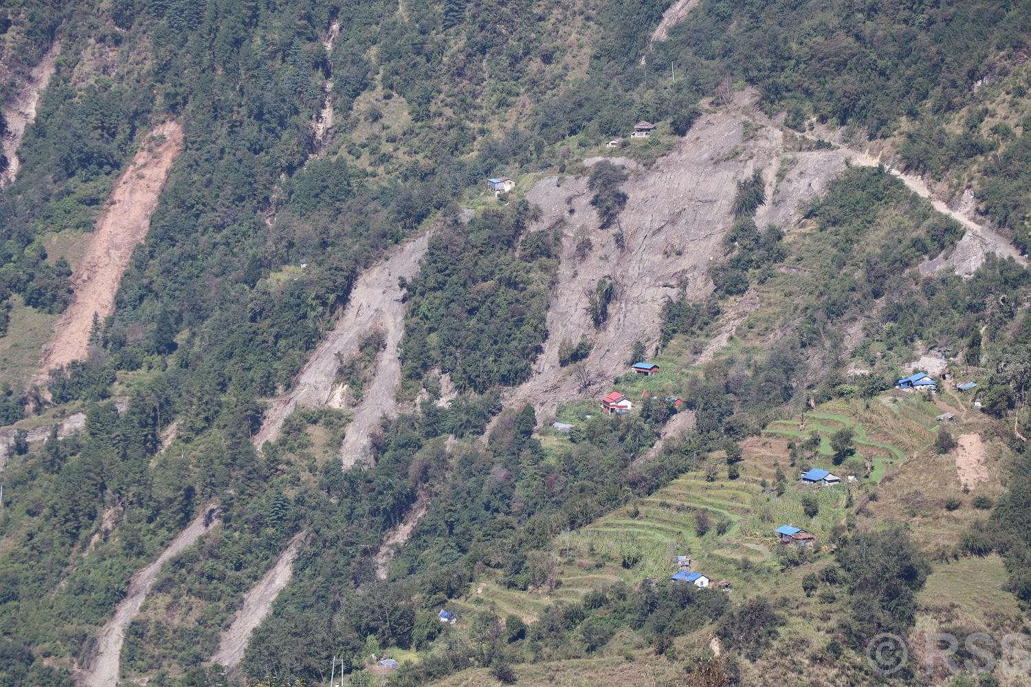 शिखका पहिरो प्रभावित भन्दछन् ‘आश्रयस्थल भन्दा खाली घरमा बस्दा सहज भयो’