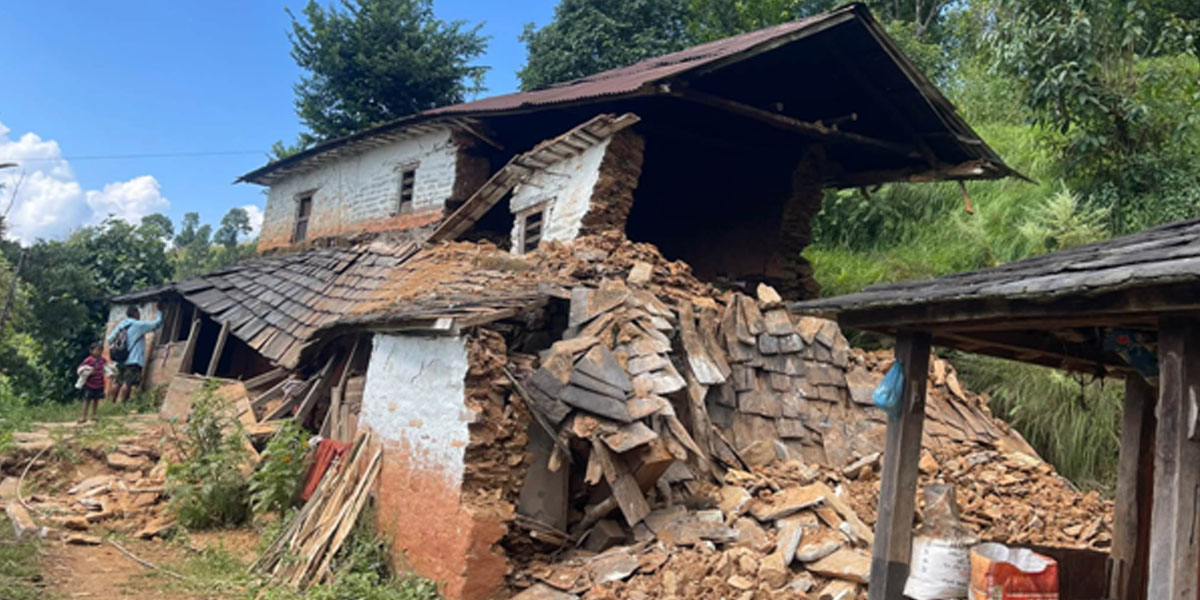 पर्वतमा बाढीपहिरोबाट ३ सय परिवार विस्थापित