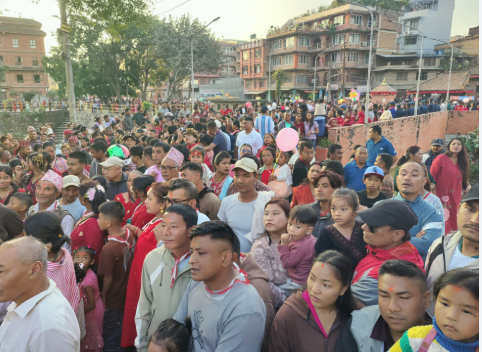 ब्रह्मायणी जात्रामा रातिदेखि नै दर्शनार्थीको भीड
