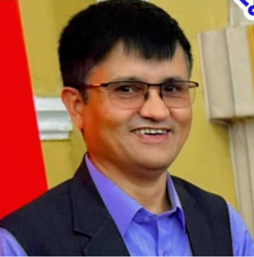 ‘इनम सापकोटा बालेनकै बिचौलिया हुन्’ : सूर्य थापा