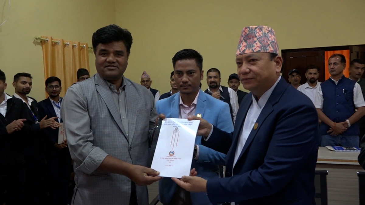 भोटेकोशी बाढीको प्रतिवेदन वागमती प्रदेश सरकारलाई पेश