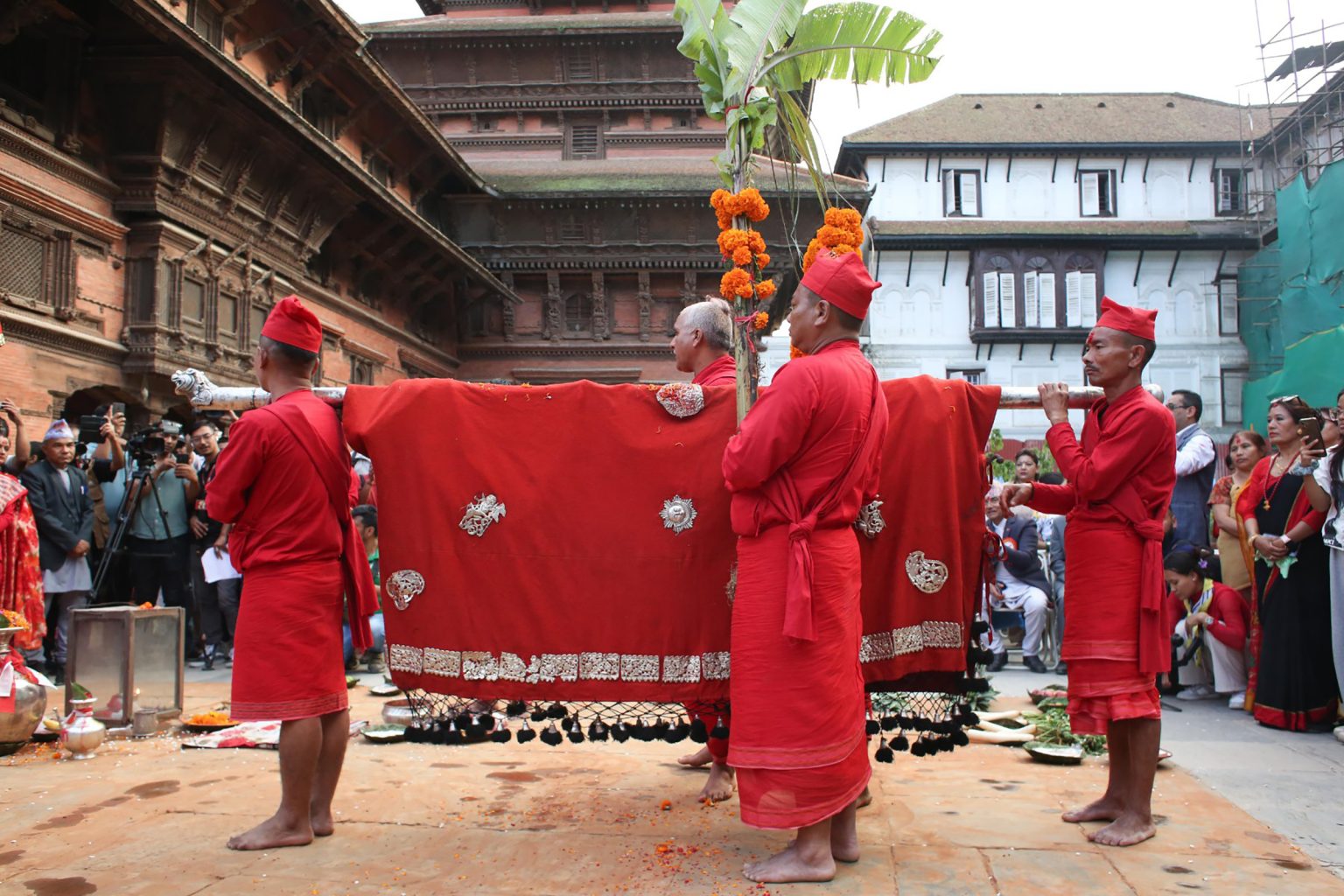 नवरात्रको सातौँ दिन आज, फूलपाती भित्र्याइँदै