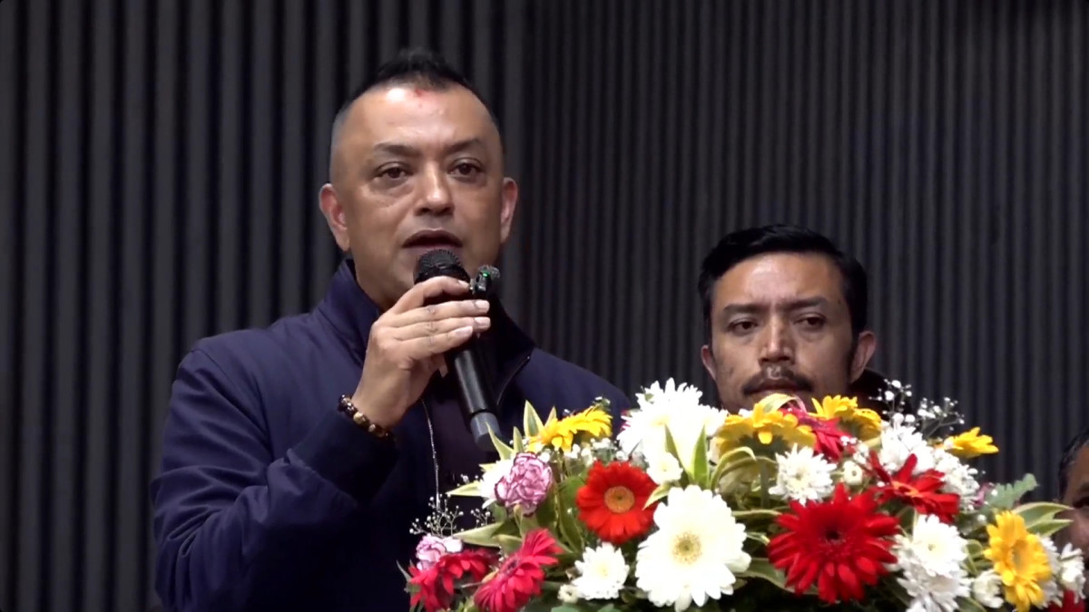 व्यक्ति पार्टीभन्दा ठूलो हुँदैन, म चुकेँ भने सभापतिबाट हटाउनुहोस् : गगन थापा