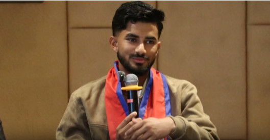 इशान पाण्डे लन्डन इयर केयरको ब्रान्ड एम्बेसडर